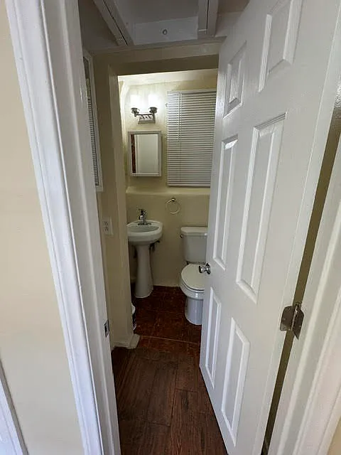 Studio, 400 sqft, $2,100 — Photo 2