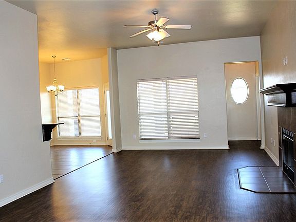 2nd image of 1741 Woody Ln