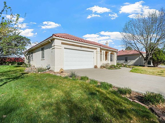 3rd image of 2633 El Corona Dr