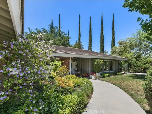 1500 Serpentine Dr, Redlands, CA 92373