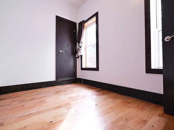 5th image of 502 Concord Ave