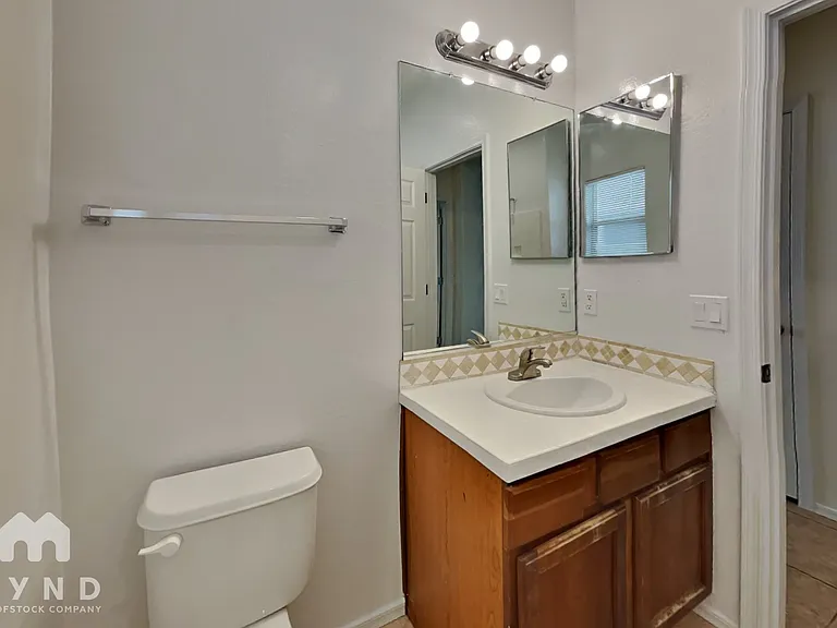 9928 W Marguerite Ave — Photo 15