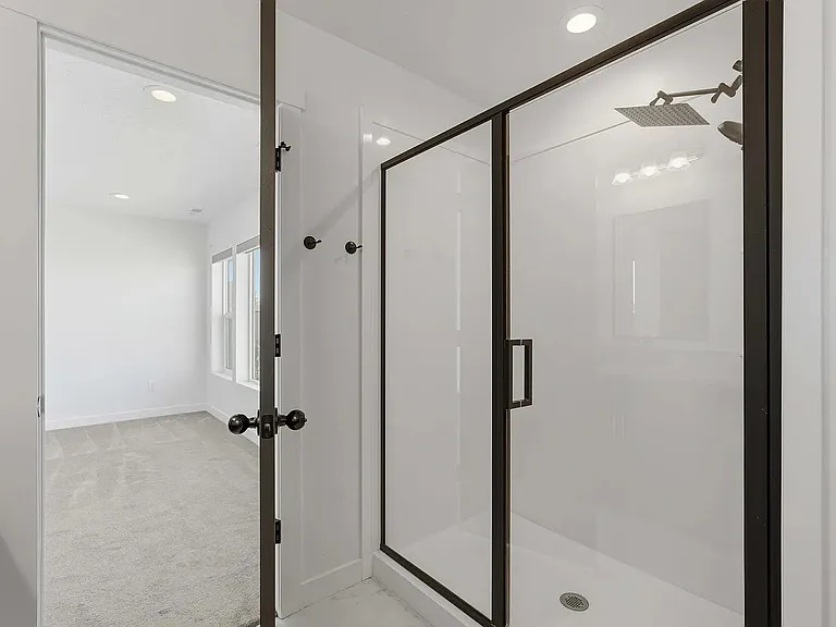 915 N Evelyn St — Photo 19
