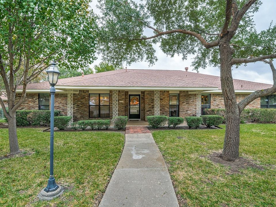 1st image of 212 Molina St