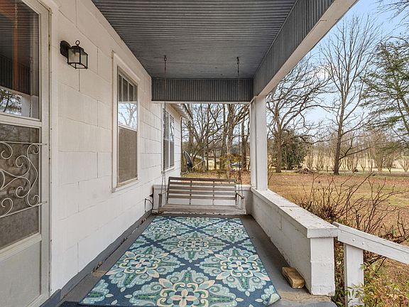 4th image of 685 Beacon Light Rd