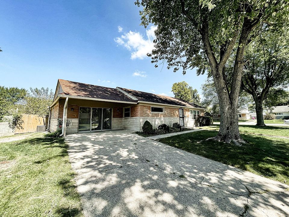 1st image of 449 Carol Dr