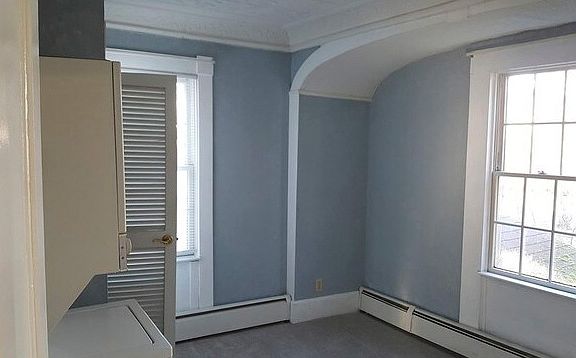 4th image of 101 Glenwood Ave #A
