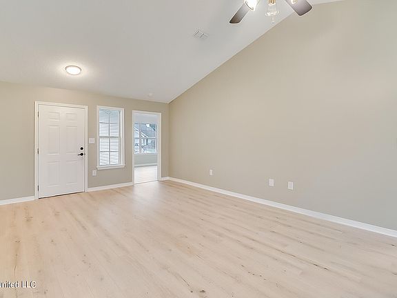 4th image of 12441 Crystal Well Ct