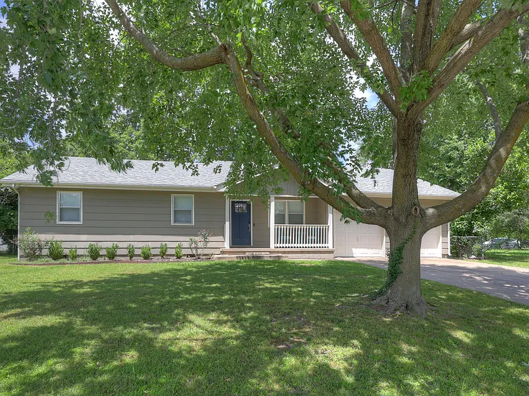 1116 Roosevelt Ave — Photo 20