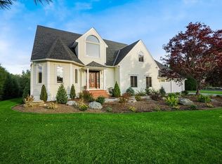 48 Independence Dr, Leominster, MA 01453