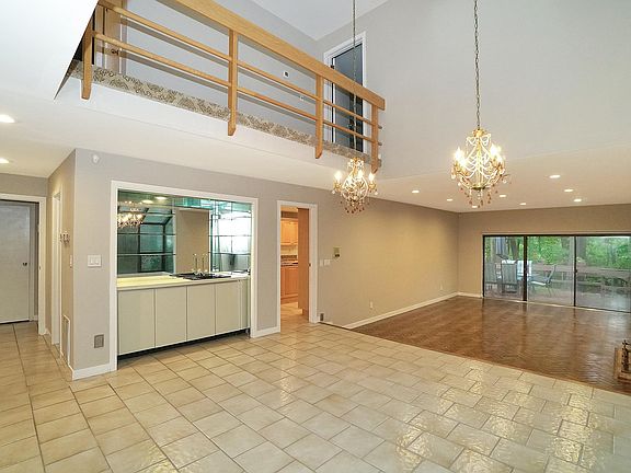 3rd image of 6 Pony Cir