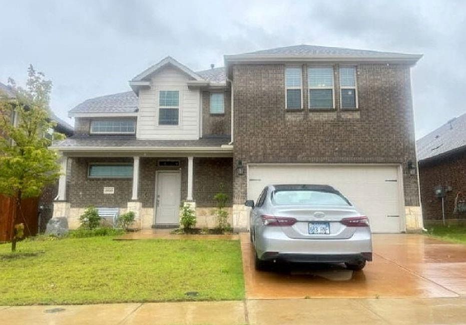 2nd image of 10528 Breezeway Dr