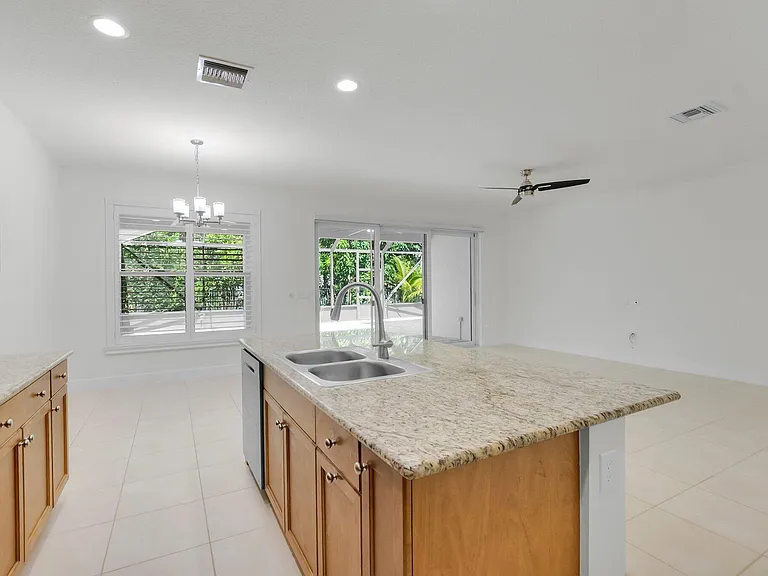 15205 Seaglass Terrace Ln — Photo 13