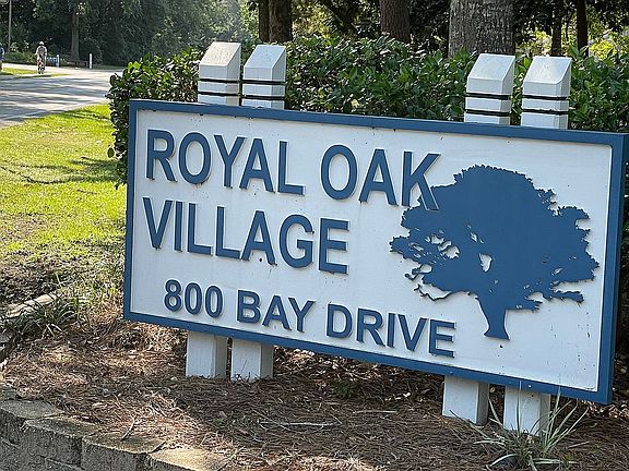 2nd image of 800 Bay Dr APT 12