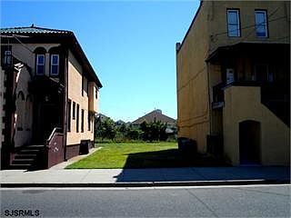 1st image of 113 N Maryland Ave