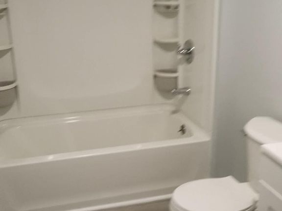 5th image of 918 Oak Ave APT D