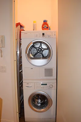 Rented by NYC Realty Brokers LLC | media 25