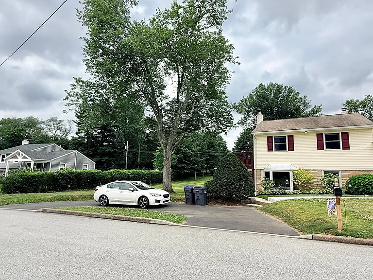 30 Ursinus Ave — Photo 35