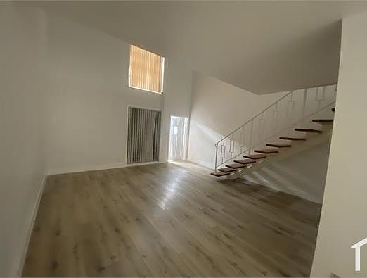 3rd image of 811 E Broward Blvd APT 1