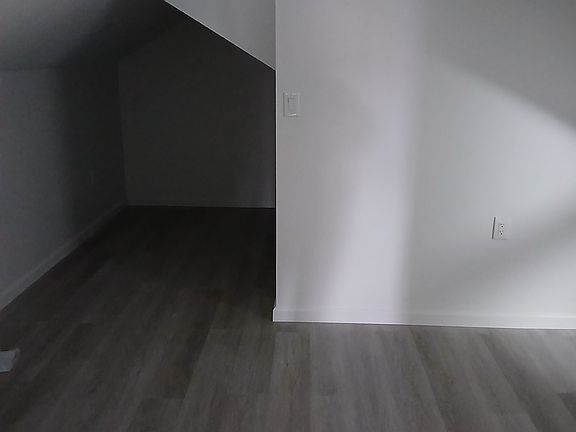 2nd image of 48 S Devoe Ave Floor 3