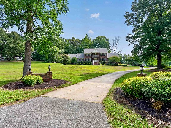 2nd image of 1844 Twin Bridge Rd