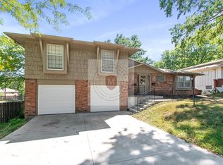 8721 W 69th St, Merriam, KS 66204