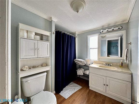 5th image of 190 Elmington Pl