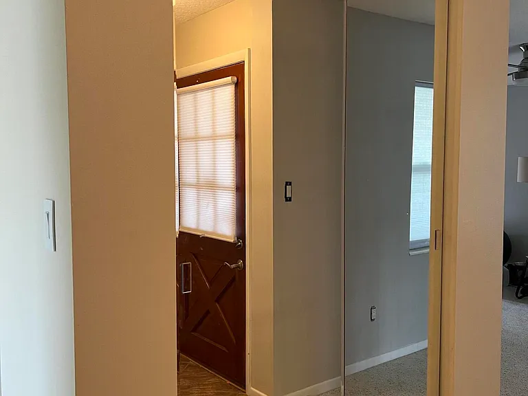 987 Kings Post Rd — Photo 5