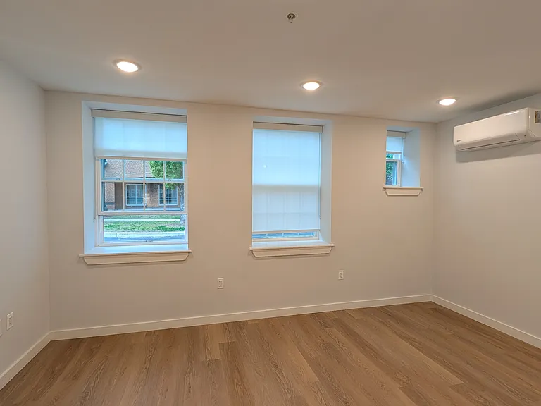 55A109 Tunxis Ave #109 — Photo 4