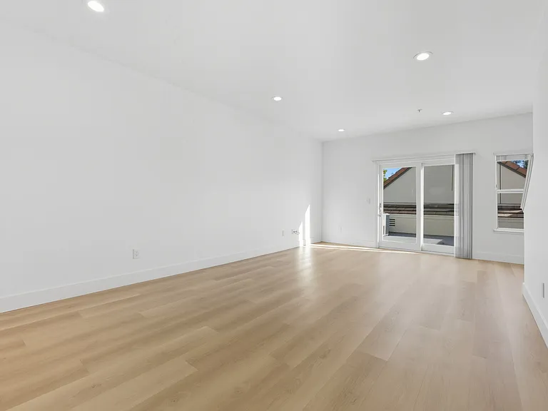 Stevens Creek Villas — Photo 57