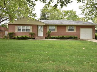 10 Arleen Ave, Holbrook, NY 11741