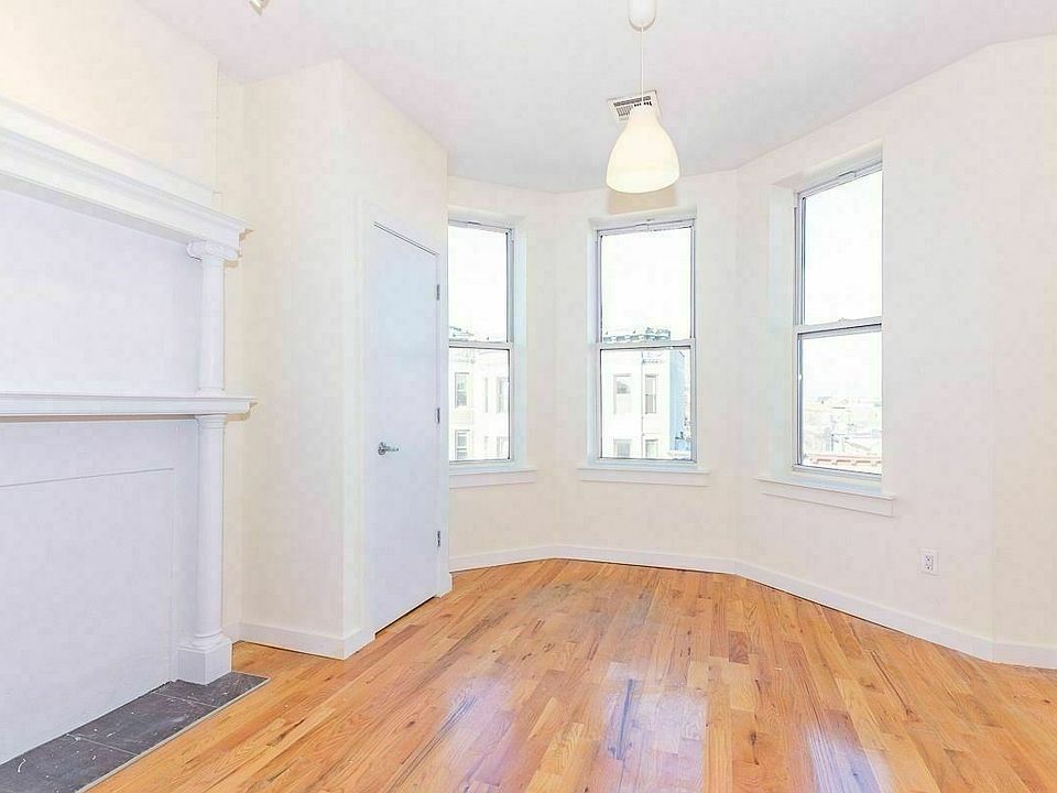 1st image of 778 Lincoln Pl #3KW
