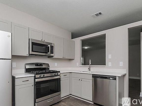 4th image of 416 Summer Sails Dr #1