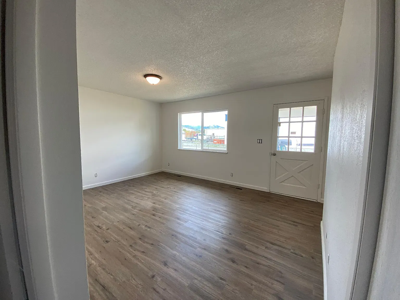 2 bed, 756 sqft, $1,495 — Photo 2