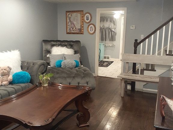 2nd image of 9739 S Brennan Ave