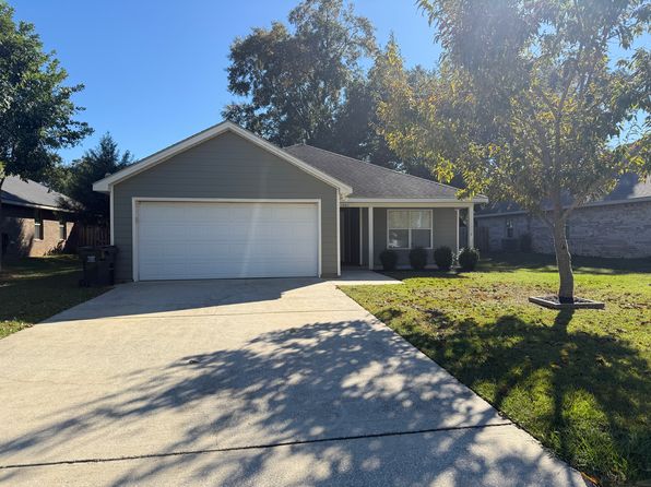 14611 Silver Oaks Loop