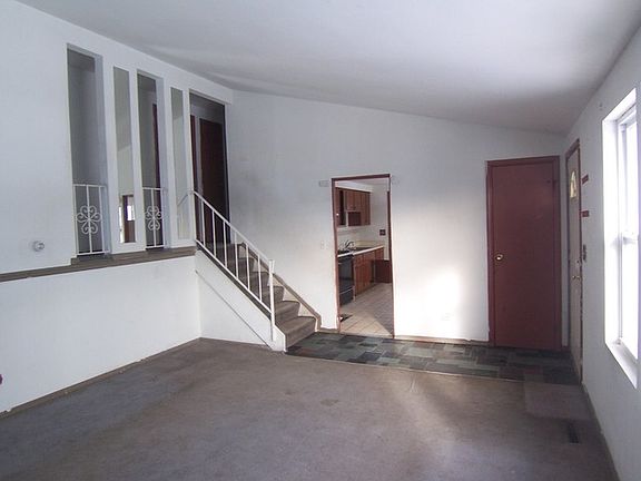 4th image of 1865 Endicott Cir