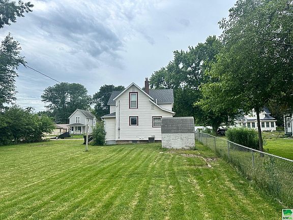 4th image of 4020 Madison St