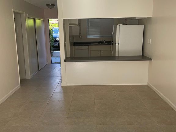 4th image of 495 E Twin Palms Dr APT 21