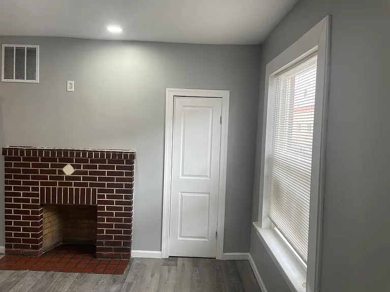 2422 Wharton St — Photo 5