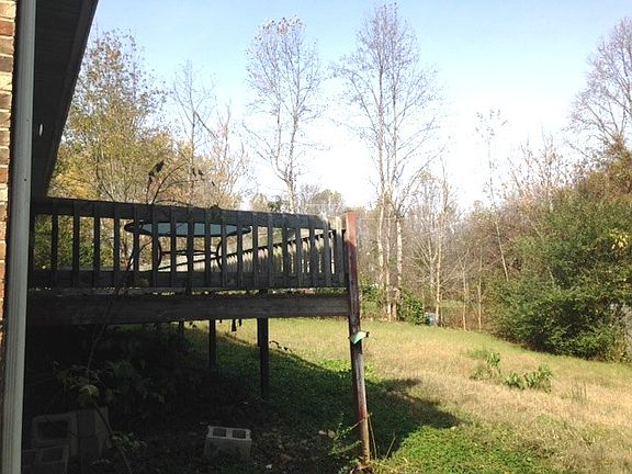 2nd image of 309 Buck Ln