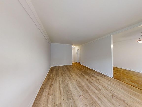 3rd image of 10 Bergamot Ave