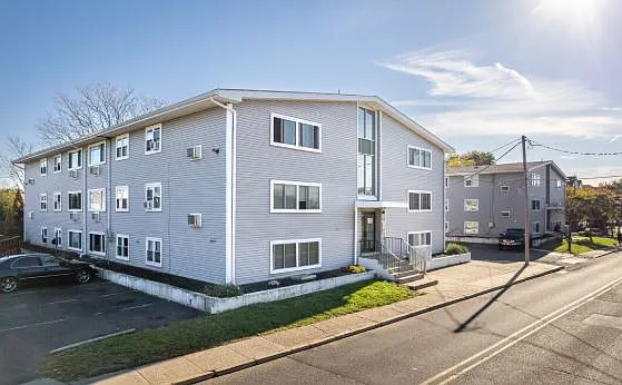 544-560 Beachway #5B — Photo 4