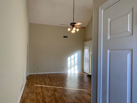 2nd image of 6882 Maury Dr