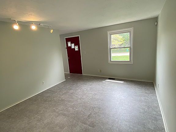 3rd image of 5920 Price Ln