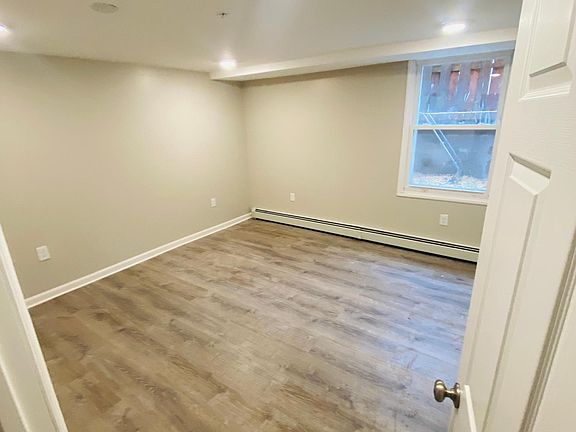 5th image of 319-321 14th Ave #1