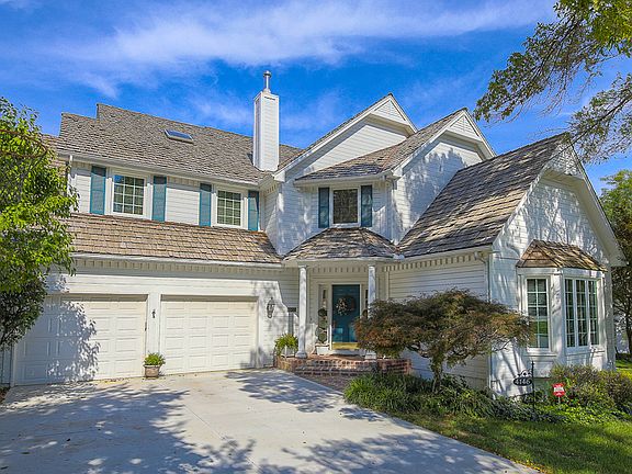 5th image of 4146 NE Hampstead Dr