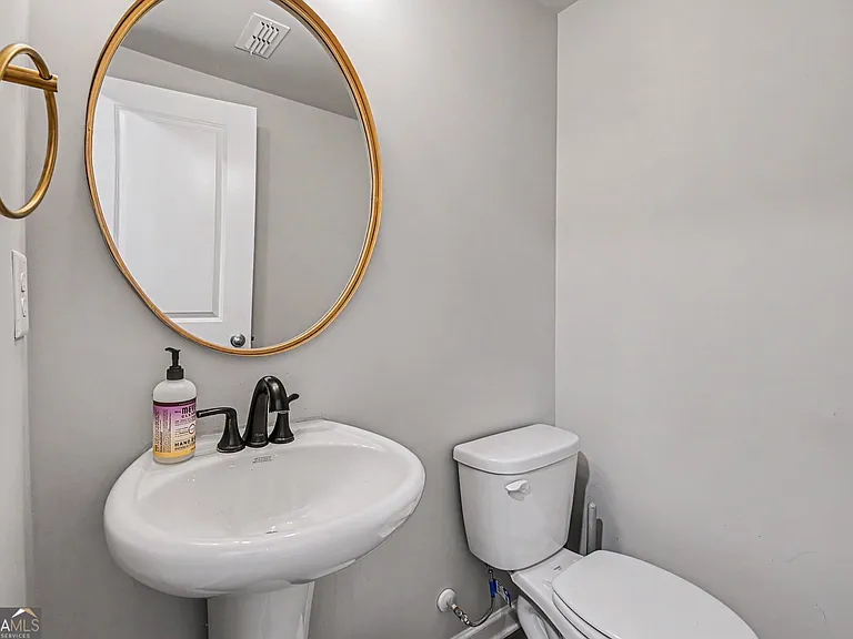 4768 Highside Way — Photo 4