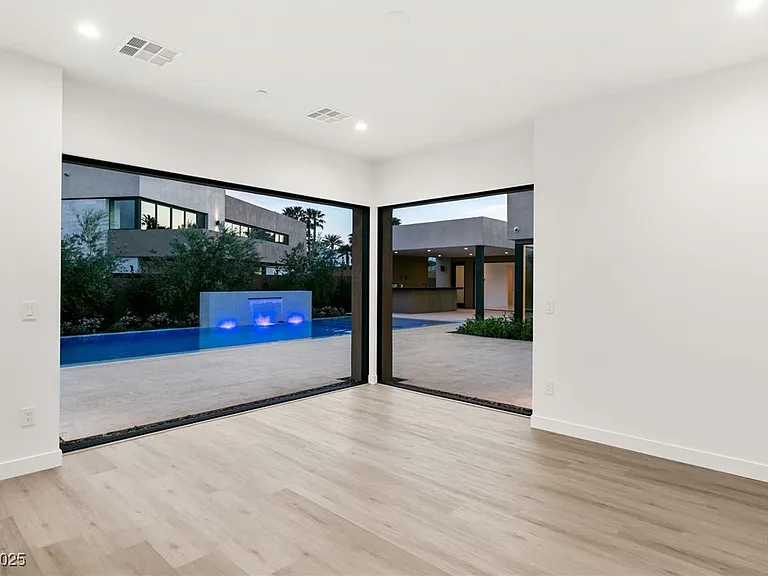 7385 Heron Canyon Ct — Photo 27