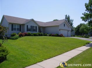 523 Rockvalley Dr SW, Cedar Rapids, IA 52404
